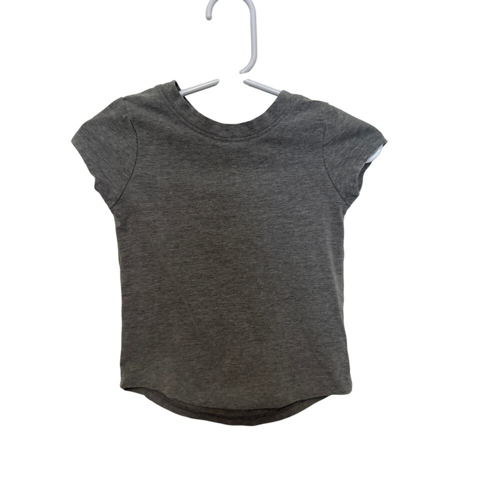 Cat & Jack tee size 12M